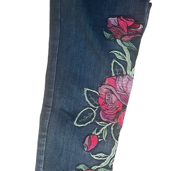 Aqua Black Embroidered Boho Jeans Size 29 Distressed Medium Rise 28 inseam - Picture 4 of 9